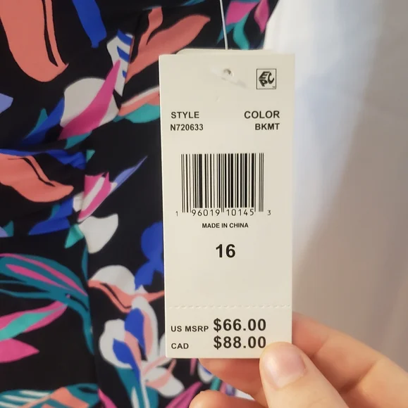 Leilani Floral Swimsuit Top Black, Multicolored NWT - Picture 3 of 12